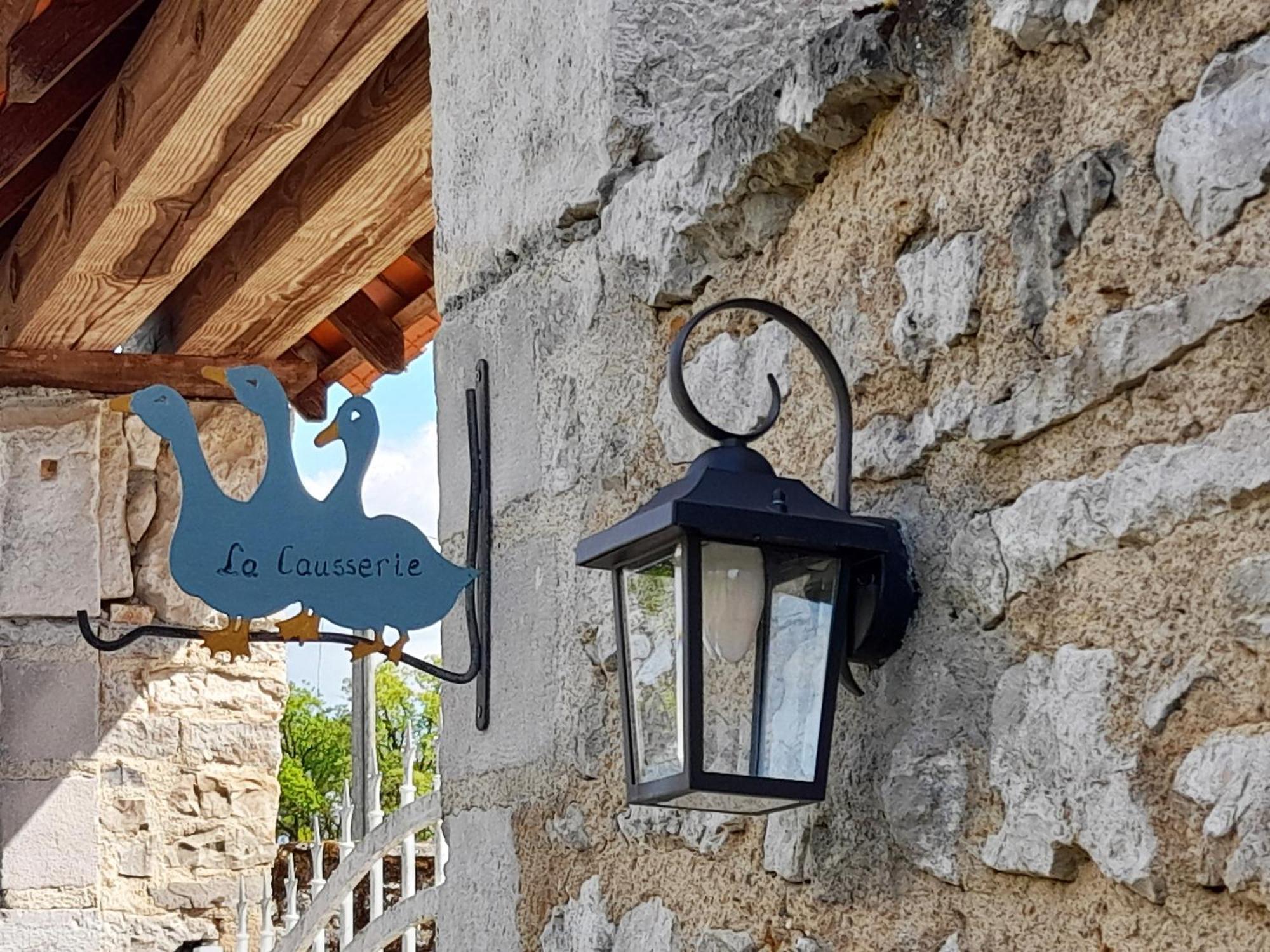 La Causserie, 2 Chambres D'Hotes, 2 A 4 Invites, Pour Vous Seuls Gramat Exterior photo