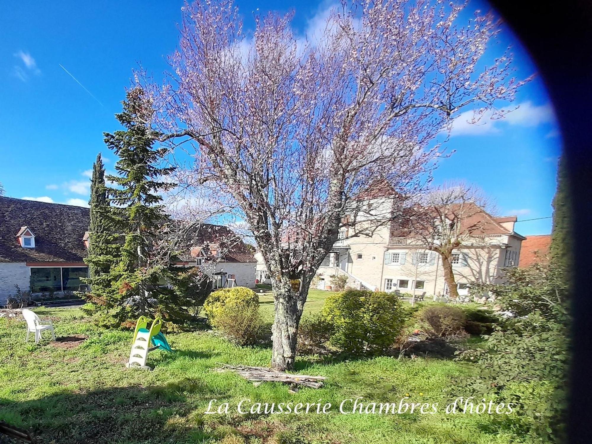 La Causserie, 2 Chambres D'Hotes, 2 A 4 Invites, Pour Vous Seuls Gramat Exterior photo